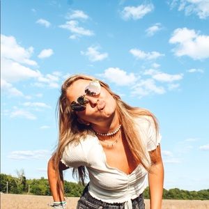 Meet your Posher, Ella